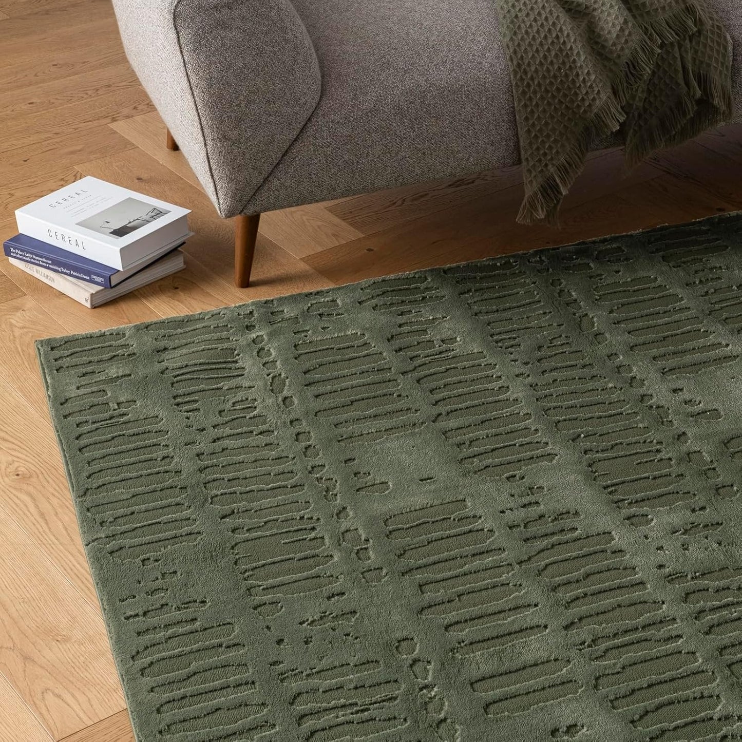 Shell 5'3"x7'10" Washable Area Rug for Living Room Bedroom - 100% Recycled Oeko-TEX Certified, Medium Pile, Green