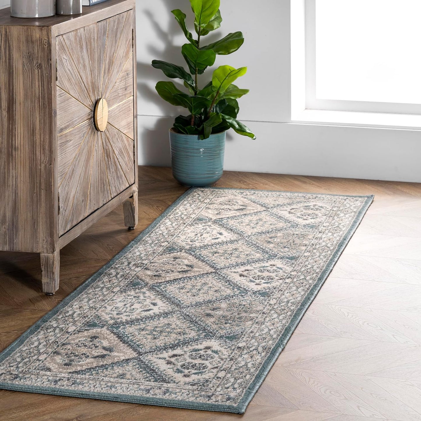 nuLOOM 9x12 Becca Traditional Tiled Area Rug, Beige, Faded Transitional Design, Stain Resistant, For Bedroom, Dining Room, Living Room, Hallway, Office, Kitchen, Entryway