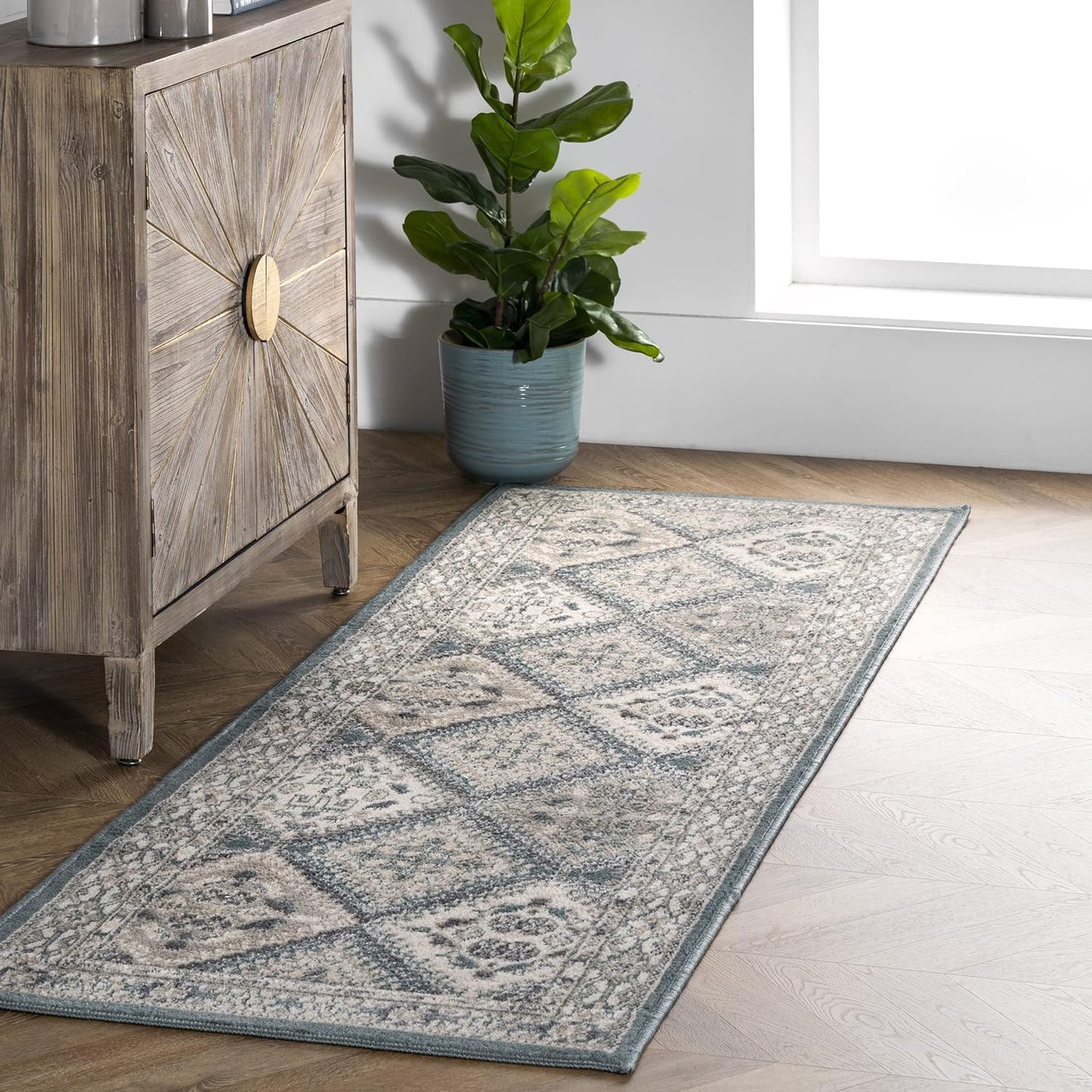 nuLOOM 9x12 Becca Traditional Tiled Area Rug, Beige, Faded Transitional Design, Stain Resistant, For Bedroom, Dining Room, Living Room, Hallway, Office, Kitchen, Entryway